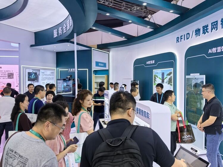 展会直击｜奇异果体育闪耀2024年中国图书展览会！